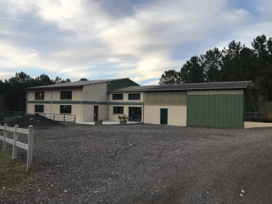 Large 3 bedroom property set in 65 hectares with income potential (currently a hunting lodge) for sale for 954,000&euro; in Charente-Maritime, Poitou-Charentes