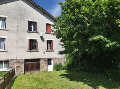 2 Bedroom(s) - 1 Bathroom(s) - 390m² land for sale in Haute-Vienne, Limousin, France - FrenchPropertyPortal.com Village house to renovate for sale for 31,000€ in Haute-Vienne, Limousin