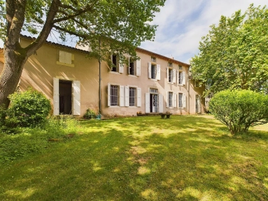 6 Bedroom(s) - 1 Bathroom(s) - 14,263m² land for sale in Aude, Languedoc-Roussillon, France - FrenchPropertyPortal.com Manor house with over 3 acres of parkland for sale for 320,000€ in Aude, Languedoc-Roussillon