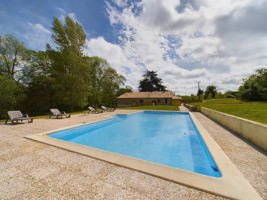 7 Bedroom(s) - 7 Bathroom(s) - 19,106m² land for sale in Dordogne, Aquitaine, France - FrenchPropertyPortal.com Turnkey complex with four independent dwellings for sale for 599,000€ in Dordogne, Aquitaine