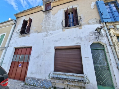 4 Bedroom(s) - 1 Bathroom(s) - 129m² land for sale in Lot-et-Garonne, Aquitaine, France - FrenchPropertyPortal.com Town house to renovate, oozing potential! for sale for 66,666€ in Lot-et-Garonne, Aquitaine