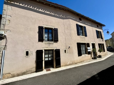 Stunning Renovated Stone Property with Guest houses, Pool & Garages in Nanteuil-en-Vallée for sale for 440,000&euro; in Charente, Poitou-Charentes