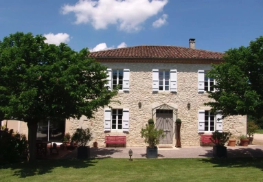 6 Bedroom(s) - 4 Bathroom(s) - 19,642m² land for sale in Gers, Midi-Pyrénées, France - FrenchPropertyPortal.com A haven of peace and tranquility between Condom and Fleurance for sale for 766,000€ in Gers, Midi-Pyrénées