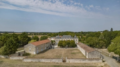 Elegant furnished Château with Guest Wing, Pool and Gardens Near St Jean d’Angély for sale for 1,250,000&euro; in Charente-Maritime, Poitou-Charentes