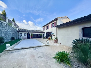 Ultra-modern luxury near Carcassonne with beautifully preserved character touches for sale for 1,045,000&euro; in Aude, Languedoc-Roussillon