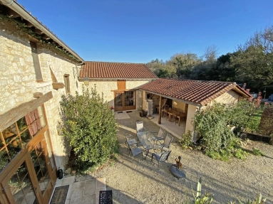 5 Bedroom(s) - 4 Bathroom(s) - 2,110m² land for sale in Dordogne, Aquitaine, France - FrenchPropertyPortal.com Charming Stone Property with Guest Annexe in a peaceful hamlet! for sale for 275,000€ in Dordogne, Aquitaine