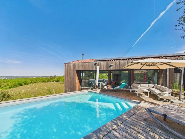 Stunning architect designed home with open views over the Lot vineyards for sale for 599,000&euro; in Lot, Midi-Pyrénées