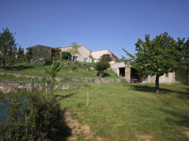 Spacious single story villa with large garden and superb views for sale for 350,000&euro; in Aude, Languedoc-Roussillon
