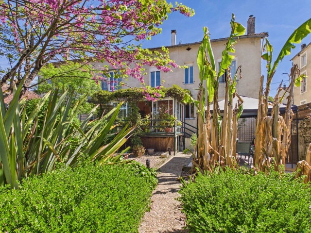 Beautiful Townhouse with Garden in the Heart of Eymet – A Rare Opportunity for sale for 375,000&euro; in Dordogne, Aquitaine