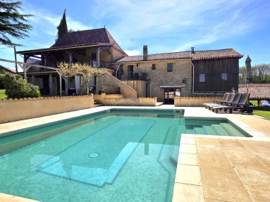 5 Bedroom(s) - 4 Bathroom(s) - 52,215m² land for sale in Dordogne, Aquitaine, France - FrenchPropertyPortal.com Beautiful stone house set in rolling countryside location for sale for 725,000€ in Dordogne, Aquitaine