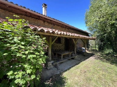 4 Bedroom(s) - 2 Bathroom(s) - 1,127m² land for sale in Haute-Vienne, Limousin, France - FrenchPropertyPortal.com Barn conversion with pretty gardens and a covered terrace for sale for 135,000€ in Haute-Vienne, Limousin