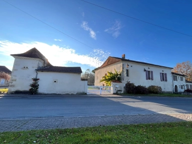 Charming Stone Property to renovate for sale for 147,150&euro; in Dordogne, Aquitaine