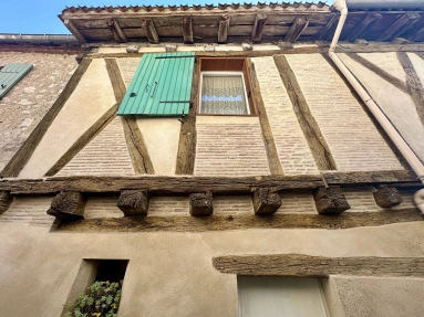 3 Bedroom(s) - 1 Bathroom(s) - 80m² land for sale in Dordogne, Aquitaine, France - FrenchPropertyPortal.com 3 bedroom townhouse in centre of Eymet for sale for 128,620€ in Dordogne, Aquitaine