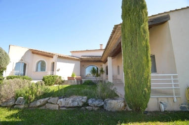 Contemporary Bastide – Les Lauves, Aix-en-Provence for sale for 1,148,000&euro; in Bouches-du-Rhône, Provence-Alpes-Côte-d'Azur