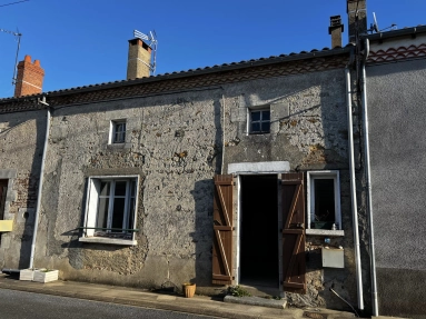 2 Bedroom(s) - 544m² land for sale in Haute-Vienne, Limousin, France - FrenchPropertyPortal.com House to Renovate with Barn and Garden for sale for 36,000€ in Haute-Vienne, Limousin