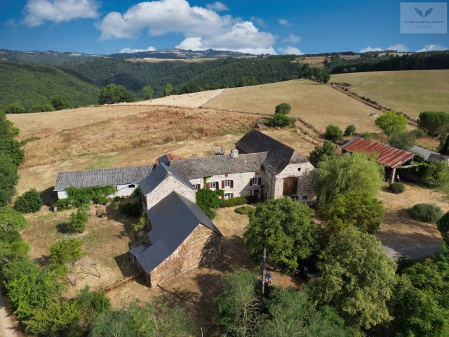 Charming ensemble of stone buildings with views and riverside land (not attached) for sale for 439,000&euro; in Aveyron, Midi-Pyrénées