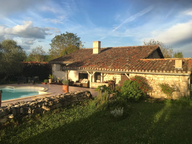 Elegant Renovated Stone Home with Pool in the Golden Triangle for sale for 460,000&euro; in Tarn, Midi-Pyrénées