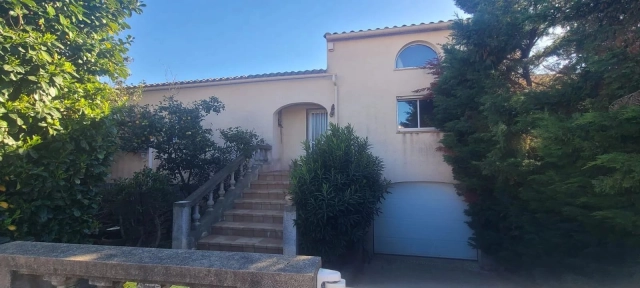 Villa 212 sqm, 5 bedrooms + 175 sqm annex, swimming pool, mountain views – Villeneuve-de-la-Raho for sale for 599,000&euro; in Pyrénées-Orientales, Languedoc-Roussillon