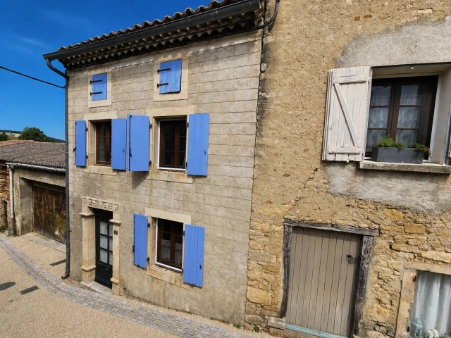 Charming Village House with Garden for sale for 112,000&euro; in Aude, Languedoc-Roussillon
