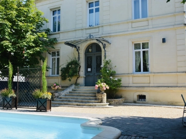 10 Bedroom(s) - 11 Bathroom(s) - 525m² land for sale in Dordogne, Aquitaine, France - FrenchPropertyPortal.com Magnificent bourgoise manor house in thriving town centre for sale for 1,123,600€ in Dordogne, Aquitaine
