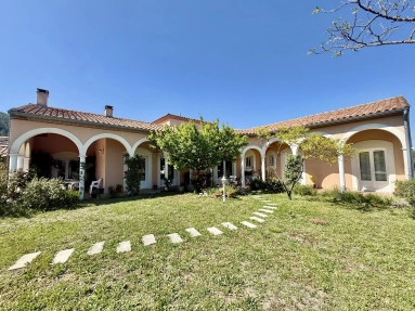 South-facing villa in the heights of Quillan for sale for 455,000&euro; in Aude, Languedoc-Roussillon