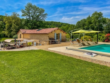 5 Bedroom(s) - 4 Bathroom(s) - 3,563m² land for sale in Dordogne, Aquitaine, France - FrenchPropertyPortal.com Five bedroom stone property with saltwater pool and natural oasis in Plazac. for sale for 670,000€ in Dordogne, Aquitaine