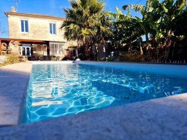 Beautifully renovated house with hobby vineyard for sale for 548,000&euro; in Gironde, Aquitaine