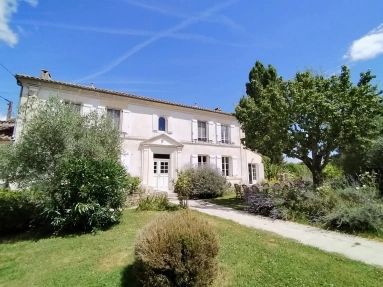 5 Bedroom(s) - 2 Bathroom(s) - 2,494m² land for sale in Charente, Poitou-Charentes, France - FrenchPropertyPortal.com Character home with versatile spaces, fifteen minutes from Cognac for sale for 354,900€ in Charente, Poitou-Charentes