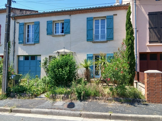 Exceptional Riverside Property with Private Access to the Tarn in Albi for sale for 328,899&euro; in Tarn, Midi-Pyrénées