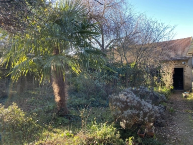 3 Bedroom(s) - 1 Bathroom(s) - 873m² land for sale in Haute-Vienne, Limousin, France - FrenchPropertyPortal.com Village house with garden and large barn for sale for 62,000€ in Haute-Vienne, Limousin