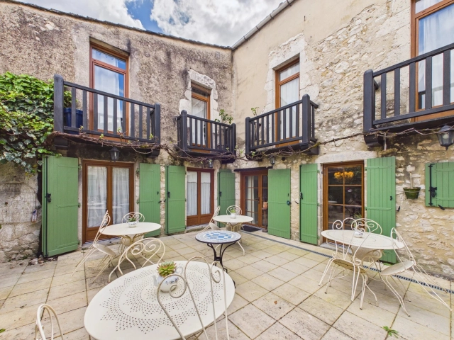 6 Bedroom(s) - 6 Bathroom(s) - 252m² land for sale in Dordogne, Aquitaine, France - FrenchPropertyPortal.com Exceptional Character Townhouse in the Heart of Eymet for sale for 519,400€ in Dordogne, Aquitaine