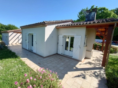4 Bedroom(s) - 2 Bathroom(s) - 13,270m² land for sale in Lot-et-Garonne, Aquitaine, France - FrenchPropertyPortal.com Spacious family home with gorgeous view for sale for 329,999€ in Lot-et-Garonne, Aquitaine
