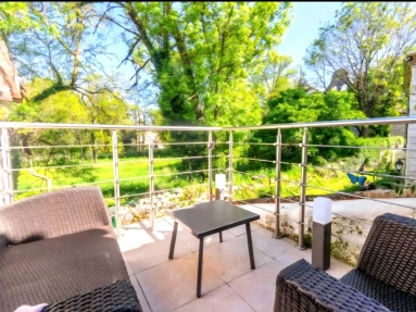 Fully renovated stone village house  with 3 bedrooms for sale for 167,400&euro; in Dordogne, Aquitaine