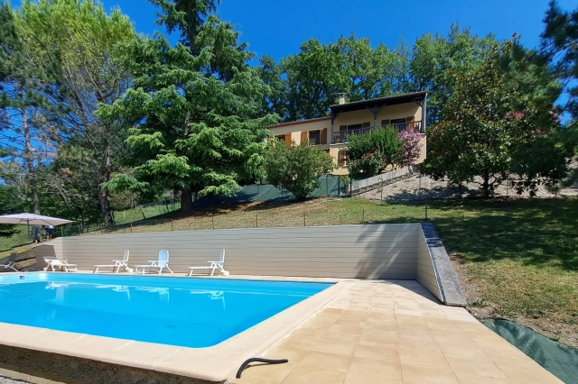 4 Bedroom(s) - 1 Bathroom(s) - 3,360m² land for sale in Lot-et-Garonne, Aquitaine, France - FrenchPropertyPortal.com Exceptional panoramic views - property in immaculate presented with swimming pool near Penne-d’Agenais for sale for 326,000€ in Lot-et-Garonne, Aquitaine