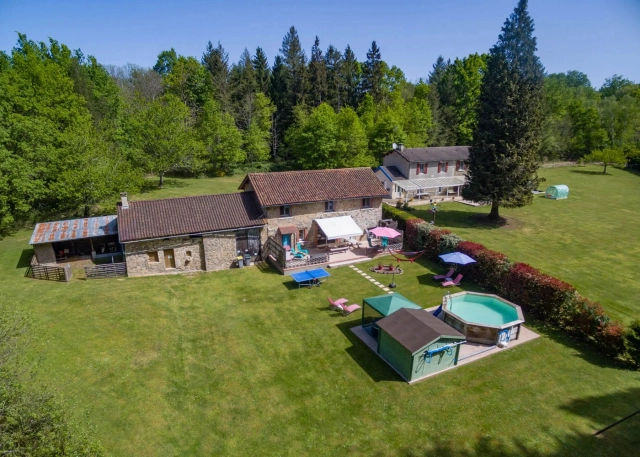 2 detached properties set in delightful private grounds and woodland  of over 5 acres for sale for 399,000&euro; in Haute-Vienne, Limousin