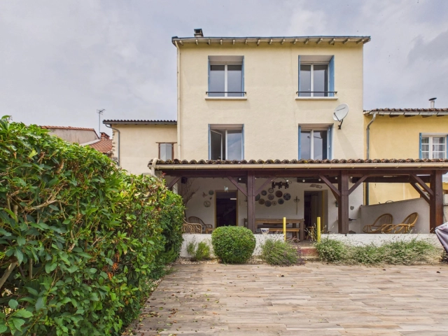 Charming house near Confolens with river views. for sale for 133,000&euro; in Charente, Poitou-Charentes