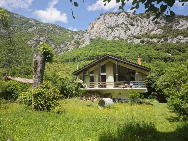 Chalet style retreat in the mountains for sale for 170,000&euro; in Aude, Languedoc-Roussillon