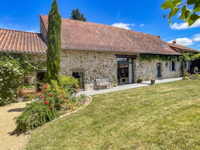 Two stone interconnected houses with lovely pool and outbuildings for sale for 425,000&euro; in Dordogne, Aquitaine