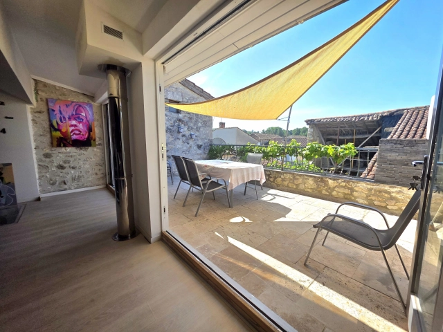 A truly unique and stylish townhouse in the heart of Eymet for sale for 299,600&euro; in Dordogne, Aquitaine
