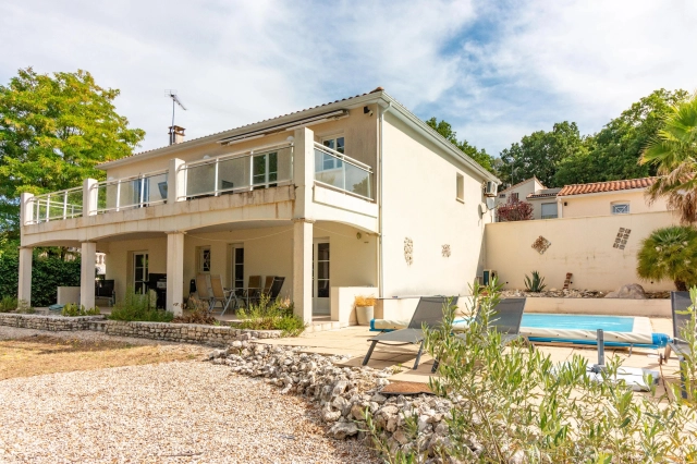 3 Bedroom(s) - 3 Bathroom(s) - 982m² land for sale in Charente, Poitou-Charentes, France - FrenchPropertyPortal.com Modern house with beautiful vineyard views and heated pool for sale for 349,800€ in Charente, Poitou-Charentes