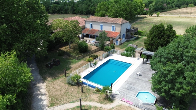 5 Bedroom(s) - 16 Bathroom(s) - 54,000m² land for sale in Lot-et-Garonne, Aquitaine, France - FrenchPropertyPortal.com Glamping complex on over 5 hectares of land with a lake for sale for 857,900€ in Lot-et-Garonne, Aquitaine