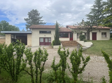 3 Bedroom(s) - 2 Bathroom(s) - 14,898m² land for sale in Lot-et-Garonne, Aquitaine, France - FrenchPropertyPortal.com Single storey house with apartment and outbuildings set in a lovely rural location for sale for 397,500€ in Lot-et-Garonne, Aquitaine