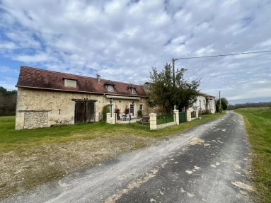 Stone ensemble of 2 dwellings, with several outbuildings for sale for 350,000&euro; in Dordogne, Aquitaine