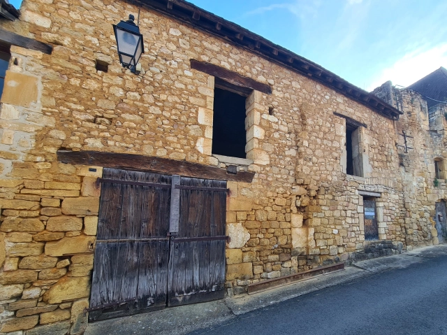 Charming Stone Townhouse with Exceptional Potential for sale for 40,000&euro; in Dordogne, Aquitaine