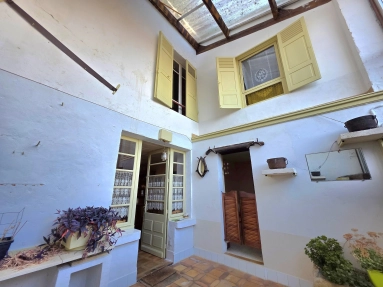 4 Bedroom(s) - 2 Bathroom(s) - 145m² land for sale in Dordogne, Aquitaine, France - FrenchPropertyPortal.com Large Village house with 4 bedrooms and private terrace for sale for 230,050€ in Dordogne, Aquitaine