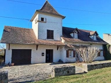 Spacious character family home in friendly hamlet for sale for 154,000&euro; in Lot, Midi-Pyrénées
