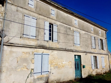 Between Bordeaux and Cognac-Angouleme for sale for 194,400&euro; in Charente, Poitou-Charentes