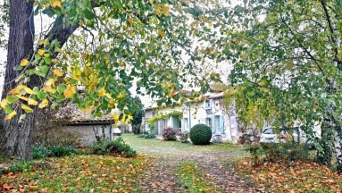 Saint-Aulaye 5 bed Farmhouse  with 210 m² of living space, for sale for 288,900&euro; in Dordogne, Aquitaine