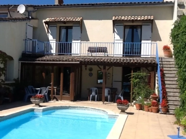 Stone Village House with Pool and Guest House – Between Saint-Émilion, Sainte-Foy-la-Grande and Montpon-Ménestérol for sale for 371,000&euro; in Dordogne, Aquitaine