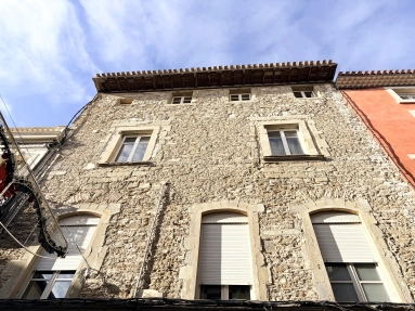 Prime Location – Quiet Top-Floor Apartment in the Historic Centre for sale for 150,000&euro; in Aude, Languedoc-Roussillon